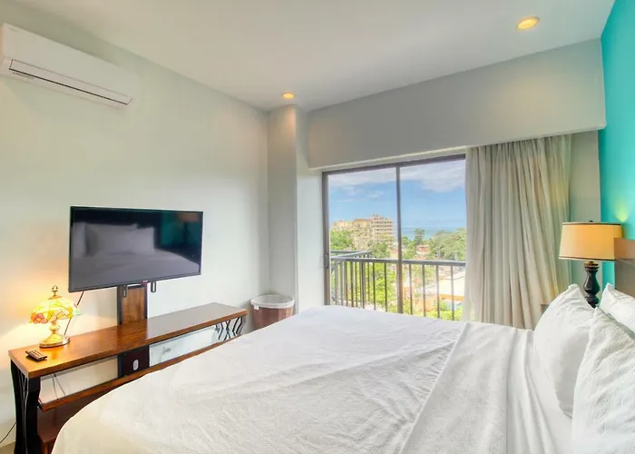 Jaco Bay 6803